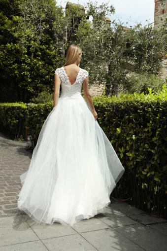 Suknia ślubna Bylando tył z kolekcji White Lake firmy Gala na rok 2019