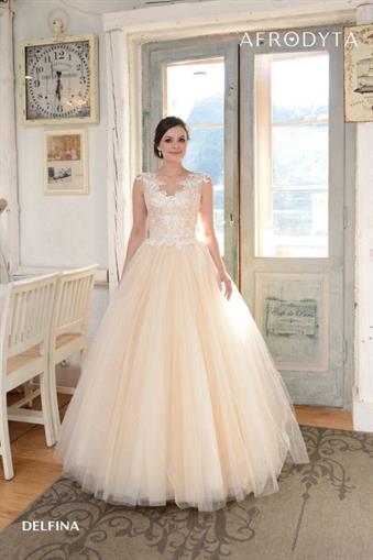 Suknia ślubna Delfina z kolekcji Elope 2019 firmy Afrodyta z Rzeszowa