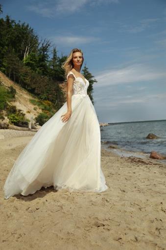 Suknia ślubna Bali z kolekcji Sea Pearl firmy Gala na rok 2019