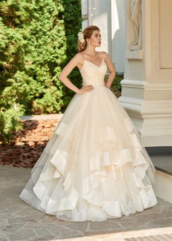 Suknia ślubna Carla z kolekcji DFM 2019 Relevence Bridal